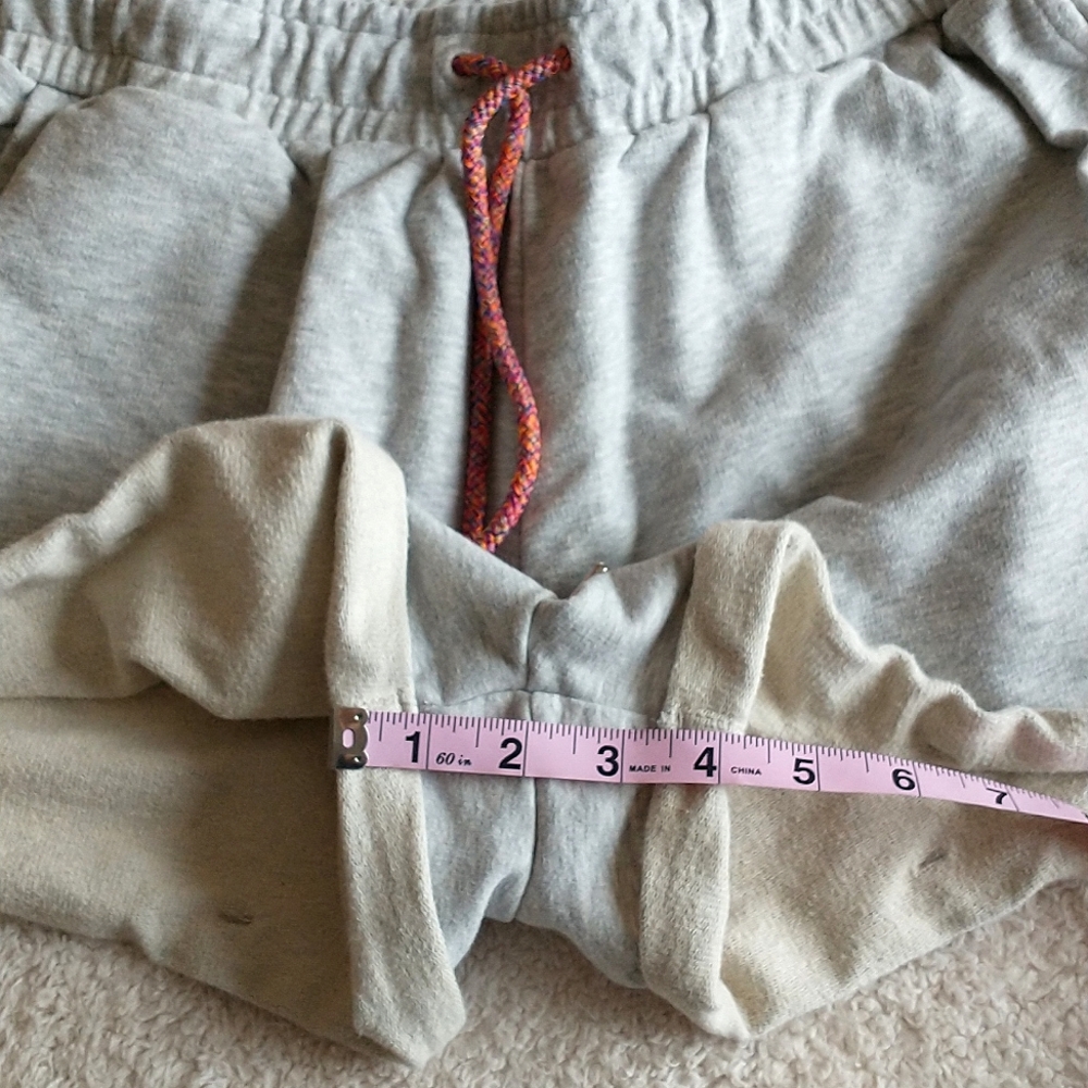 ☀️Bench Lounge Shorts - DONATING SOON! - Picture 5 of 9